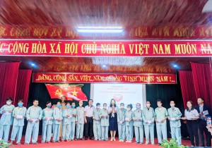 BỆNH VIỆN ĐA KHOA KHU VỰC MIỀN NÚI PHÍA BẮC QUẢNG NAM PHỐI HỢP CÙNG NHÓM THIỆN NGUYỆN VÀ CHĂM SÓC SỨC KHỎE QUẢNG NAM VỀ THĂM VÀ TẶNG QUÀ CHO BỆNH NHÂN MẮC BỆNH HIỂM NGHÈO CÓ HOÀN CẢNH ĐẶC BIỆT KHÓ KHĂN